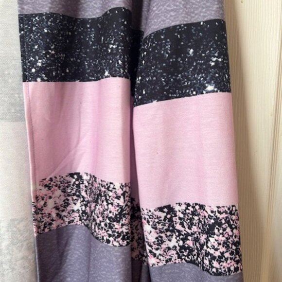 Women's 2-Piece Outfit with Hoodie and Drawstring Pants, Size XL - Picture 3 of 6